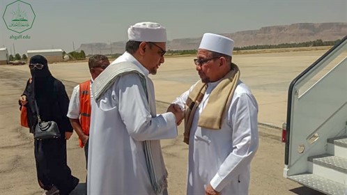 عميد كلية الشريعة الاحقاف