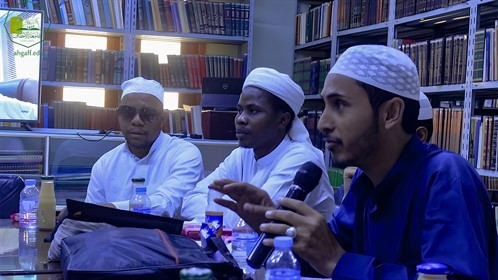 كلية الشريعة والقانون بالتعاون مع وحدة الخريجين بالجامعة تقيم ورشة عمل