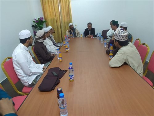 نزول ميداني لطلاب المستوى الرابع قسم الشريعة والقانون بجامعة الأحقاف إلى بنك سبأ الإسلامي وبعض المؤسسات الإدارية بالوادي والصحراء