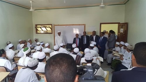 وزير التعليم العالي ووكيل الوادي والصحراء يزوران كلية الشريعة والقانون بجامعة الأحقاف