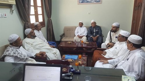 عميد كلية الشريعة والقانون يلتقي مدير مكتب جامعة الأحقاف بدولة إندونيسي