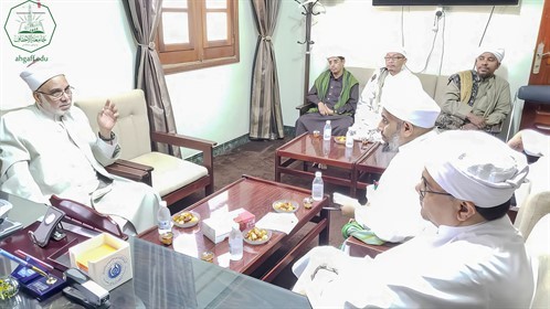 عميد كلية الشريعة والقانون بجامعة الأحقاف يستقبل الأستاذ الدكتور جمال فاروق العميد السابق لكلية الدعوة الإسلامية بالأزهر الشريف