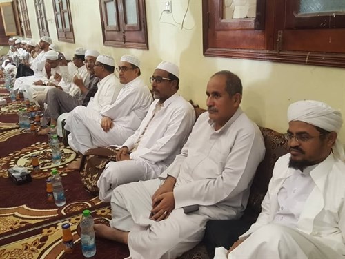 كلية الشريعة والقانون بجامعة الأحقاف تحتفي بتخريج ١٢٧ طالبا من طلابها بقسمي الشريعة والشريعة والقانون