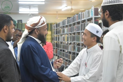 وزير الأوقاف والإرشاد يزور كلية الشريعة والقانون بجامعة الأحقاف