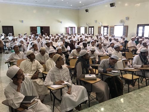 قسم الأنشطة بالكلية ينظم محاضرة للأستاذ أحمد عبدالرحمن المقدي لطلاب كلية الشريعة والقانون