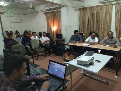 كلية هندسة وعلوم الحاسوب بجامعة الاحقاف تقيم نشاط عرض ومناقشة مشاريع المواد التخصصية بالتعاون