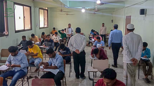 جامعة الأحقاف تدشن امتحانات الفصل الدراسي الأول بكلية الادارة والاقتصاد للعام الجامعي 