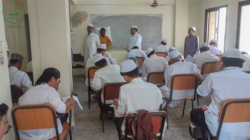 جامعة الأحقاف تُدشن إمتحانات الفصل الدراسي الثاني بكلية الشريعة والقانون للعام 2022م-2023م