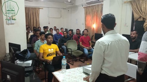 كلية هندسة وعلوم الحاسوب بجامعة الاحقاف تقيم نشاط العروض