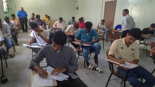 جامعة الأحقاف تدشن امتحانات الفصل الدراسي الثاني بكلية الادارة والاقتصاد للعام الجامعي 2022-2023م