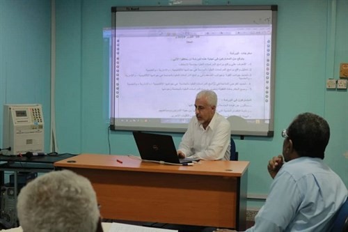 كلية الدراسات العليا تقيم ورشة العمل التقويمية لبرنامج الدراسات العليا