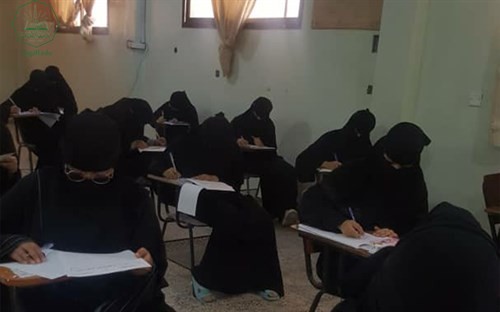 كلية البنات بجامعة الأحقاف تدشن امتحانات الفصل الدراسي الأول للعام الجامعي 2021-2022م