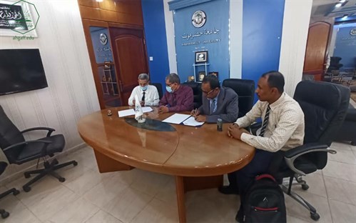 مركز بحوث حضرموت بجامعة الاحقاف يوقع مذكرة تفاهم وتعاون مع مركز الدراسات الإنسانية والاجتماعية