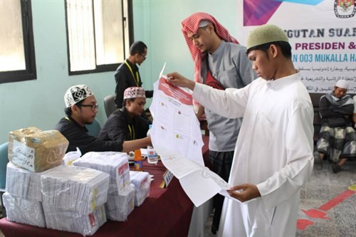 جامعة الأحقاف ترعى الانتخابات الرئاسية الاندونيسية بمدينة المكلا