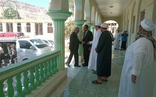 وفد ورزارة التعليم العالي في زيارة تفقدية لكلية الشريعة والقانون بجامعة الأحقاف