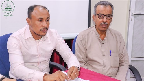 وحدة اللغة الإنجليزية بجامعة الأحقاف تقيم ورشة عمل بعنوان استراتيجيات تدريس القراءة والكتابة باللغة الإنجليزية