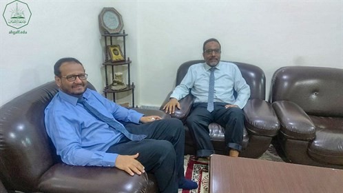 جامعة الأحقاف تستقبل رئيس جامعة العادل برئاسة الجامعة