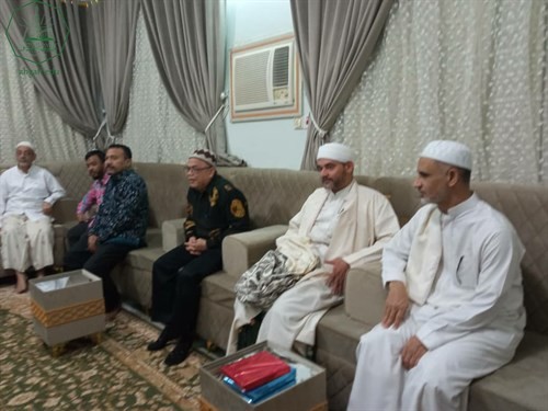 رئيس جامعة الأحقاف يلتقي بالسفير الاندونيسي لعمان واليمن محمد إرزان جوحان