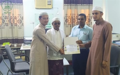 طلاب ثانوية النهضة العلمية الأهلية بسيئون في زيارة لجامعة الأحقاف