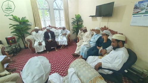 نائب رئيس جامعة الاحقاف والوفد المرافق له في زيارة لمفتي زنجبار ومركز علماء شرق افريقيا