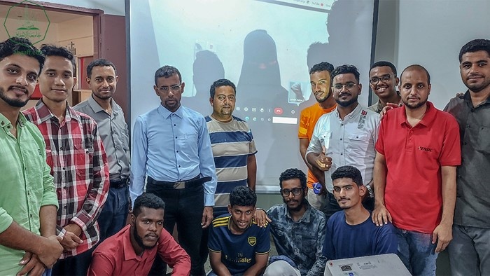 كلية هندسة وعلوم الحاسوب بجامعة الأحقاف تستضيف لقاء بين الشركات الرائدة في مجال تقنية المعلومات وخريجي الكلية