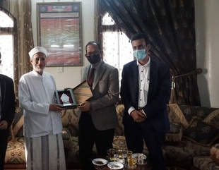 رئيس جامعة الاحقاف يستقبل السفير الاندونيسي باليمن وسلطنة عمان