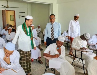جامعة الأحقاف تدشن امتحانات الفصل الدراسي الأول بكليتي الشريعة والقانون والعلوم الاسلامية للعام الجامعي 2021-2022م