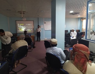 جامعة الاحقاف تقيم دورة تدريببة لهيئة التدريس في برامج Zoom cloud meeting و Google Classroom