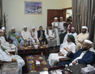 وزير الأوقاف والإرشاد يزور كلية الشريعة والقانون بجامعة الأحقاف