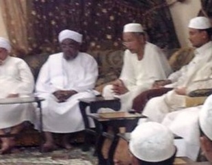 السيد رئيس الجامعة يحتفي بخريجي الدراسات العليا ويقيم على شرفهم مأدبة عشاء