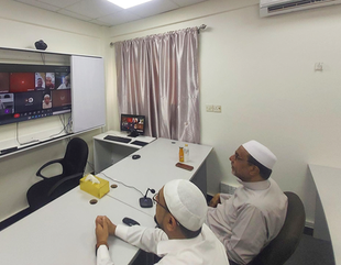 نائب رئيس جامعة الأحقاف يلتقي بخريجي الجامعة في ماليزيا بالتنسيق مع وحدة الخريجين بالجامعة
