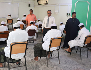 تدشين امتحانات الفصل الدراسي الثاني بكلية الشريعة والقانون بجامعة الأحقاف