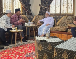 رئيس جامعة الأحقاف يستقبل سفير جمهورية إندونيسيا لدى اليمن