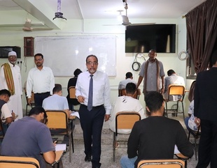 البروفيسور مكنون يُدشّن امتحانات الفصل الدراسي الأول للعام الجامعي 2025/2026